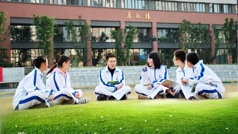 继电器直销价格之谜：揭秘继电器选型的关键因素**
